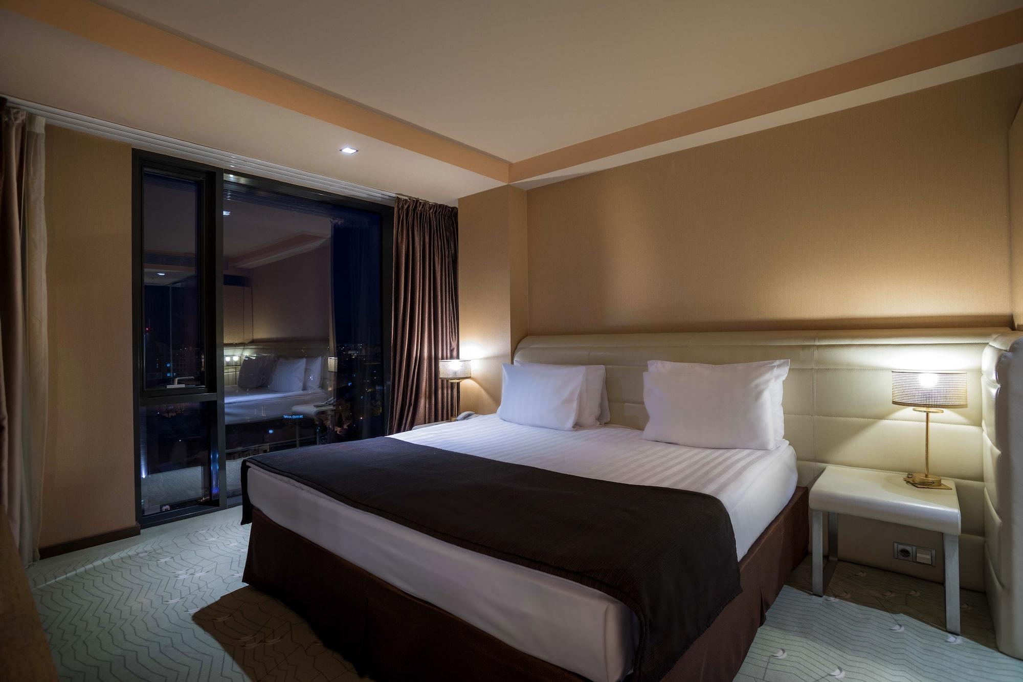Ramada Sibiu Hotel Eksteriør bilde
