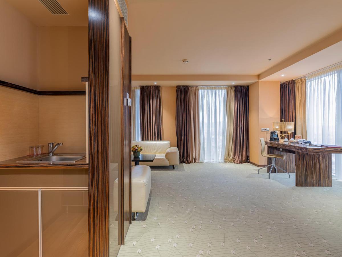 Ramada Sibiu Hotel Eksteriør bilde