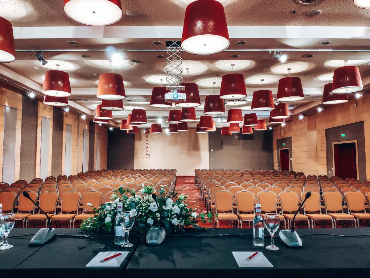 Ramada Sibiu Hotel Eksteriør bilde